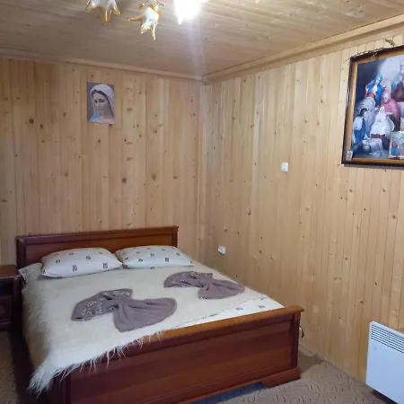 Holiday home хатина у христини *